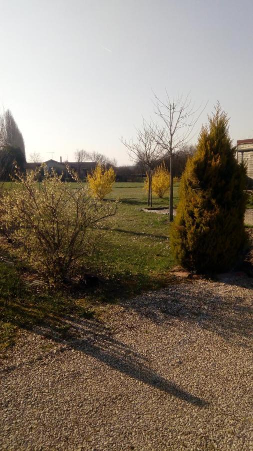 Вилла La Halte Villeret Экстерьер фото